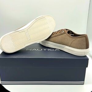 Nautica Men's Carrollton Oxford Size 9 Dark Khaki New in Box
